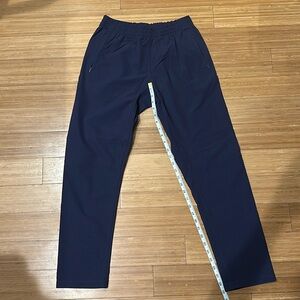 Navy Outdoor Voices Rektrek 29” inseam Pants - unisex Small